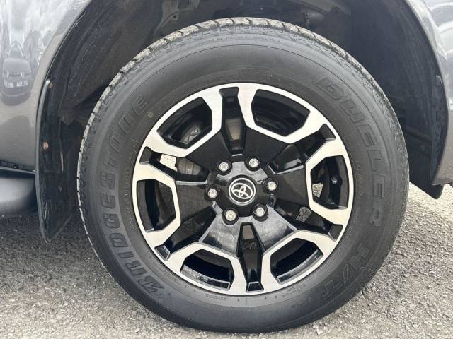 2022 Toyota Hilux Invincible D/Cab Pick Up 2.8 D-4D Auto