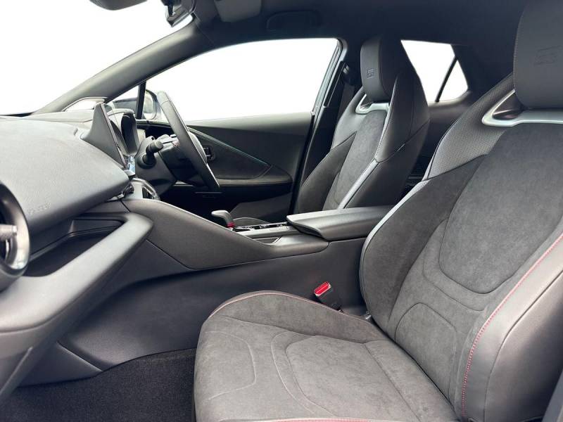 2026 Toyota C HR