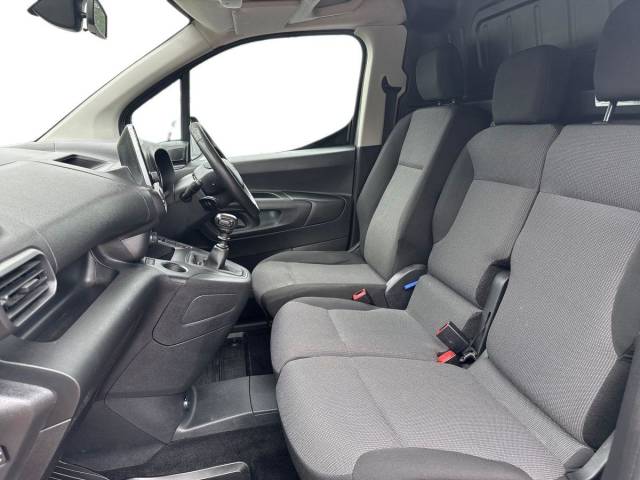 2022 Toyota Proace City 1.5D 100 Design Van [6 Speed]