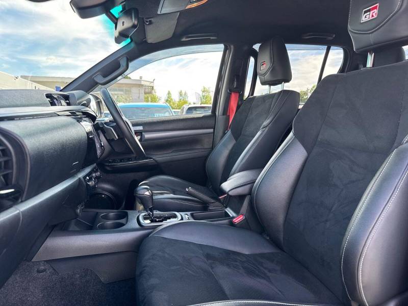 2025 Toyota Hilux