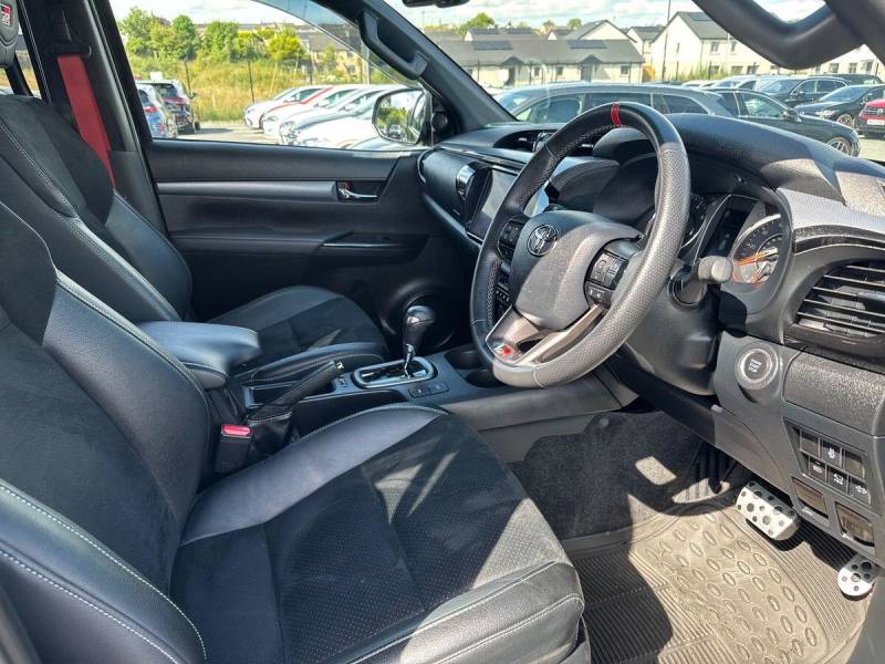 2025 Toyota Hilux
