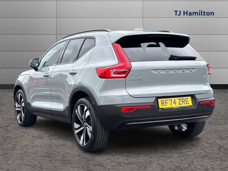 2025 Volvo XC40