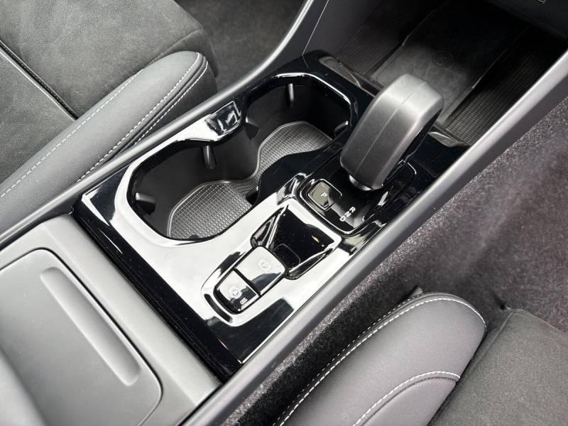 2025 Volvo XC40