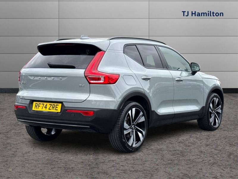 2025 Volvo XC40