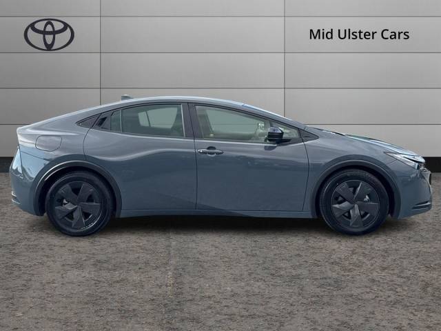2025 Toyota Prius 2.0 PHEV Design 5dr CVT