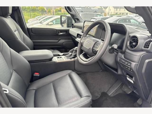 2026 Toyota Land Cruiser 2.8 D-4D 48V 205 Invincible 5dr Auto