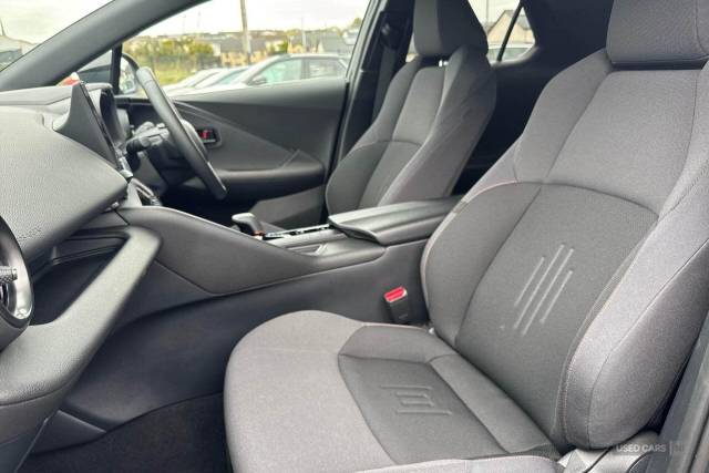 2025 Toyota C-HR 2.0 PHEV Design 5dr CVT
