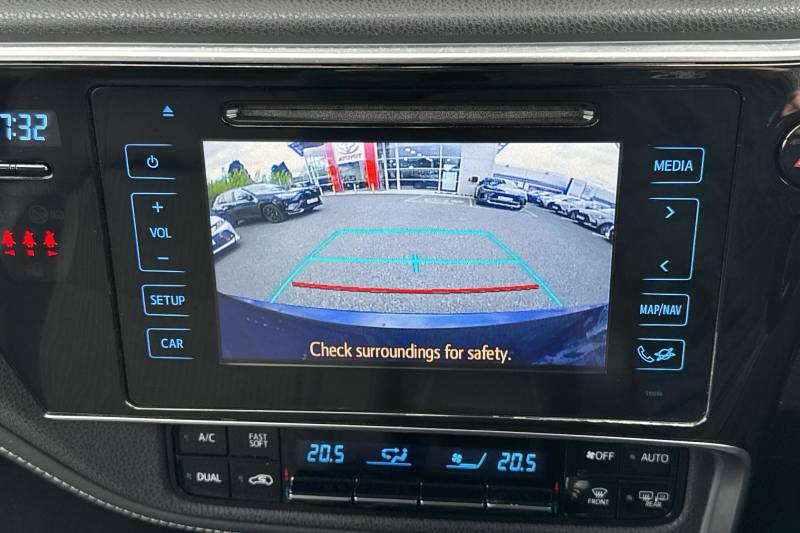 2017 Toyota Auris