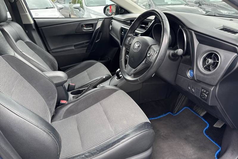 2017 Toyota Auris