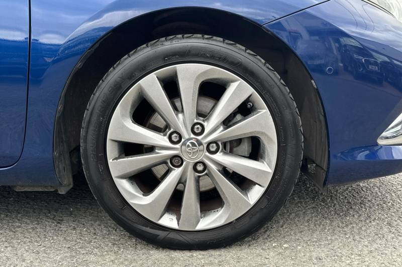 2017 Toyota Auris