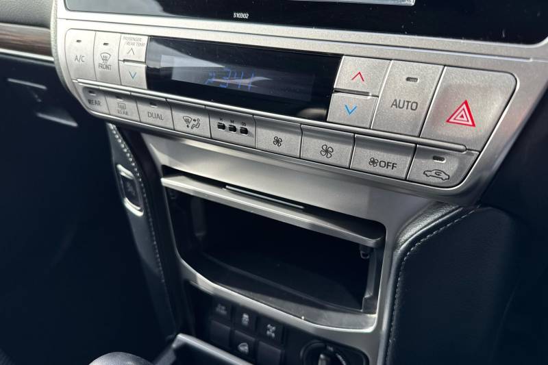 2019 Toyota Land Cruiser