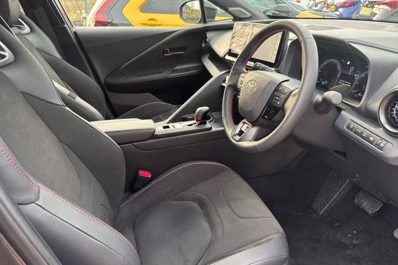 2024 Toyota C HR