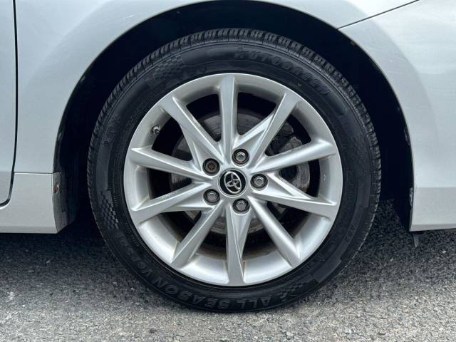2015 Toyota Prius 1.8 VVTi Excel 5dr CVT Auto