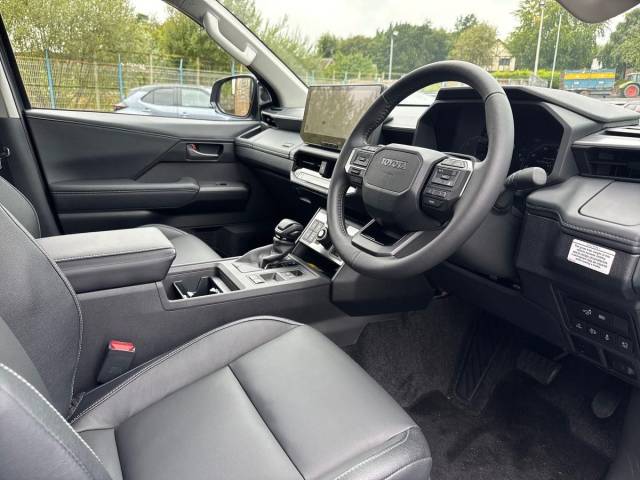 2026 Toyota Hilux Invincible X Double Cab 2.8 D-4D 48V Auto