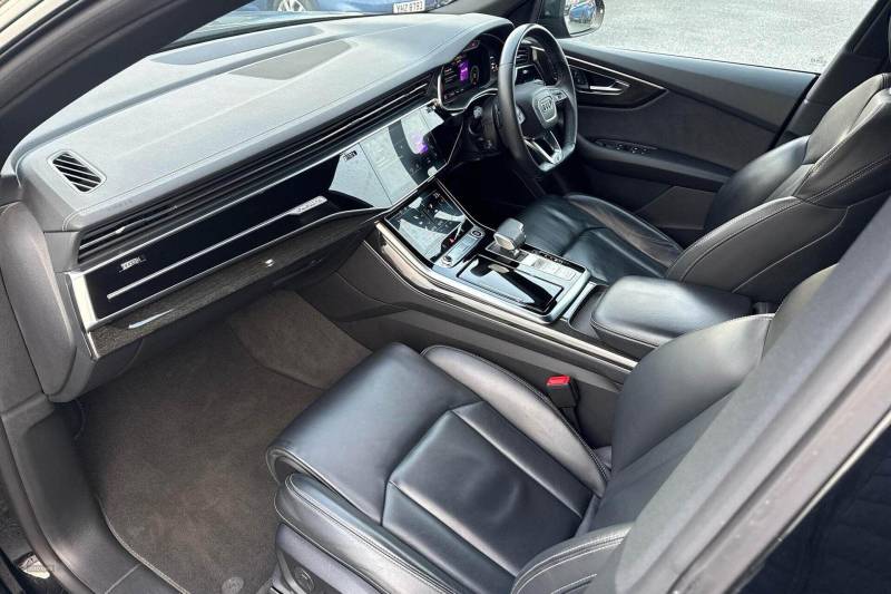 2023 Audi Q8