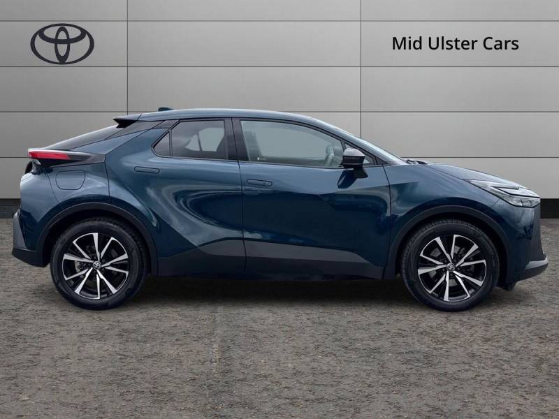 2025 Toyota C HR