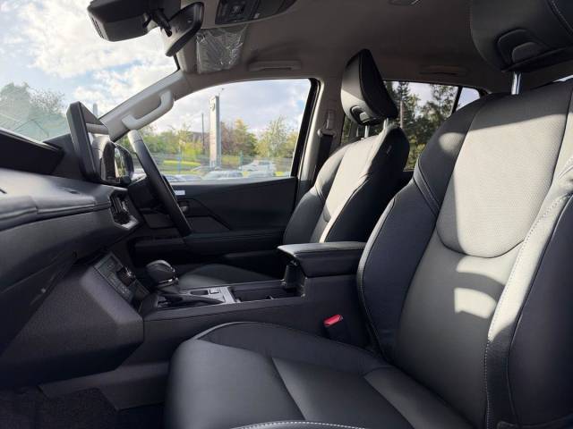 2026 Toyota Hilux 2.8 D-4D-h Invincible X Pickup Double Cab 4dr Diesel Hybrid Auto AWD Euro 6 (204 ps)