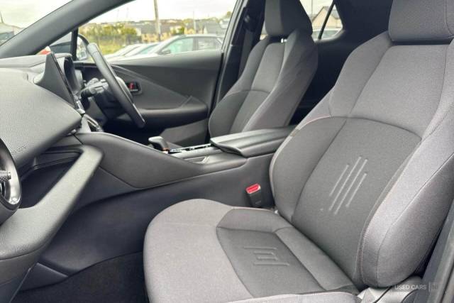 2026 Toyota C-HR 2.0 PHEV Design 5dr CVT