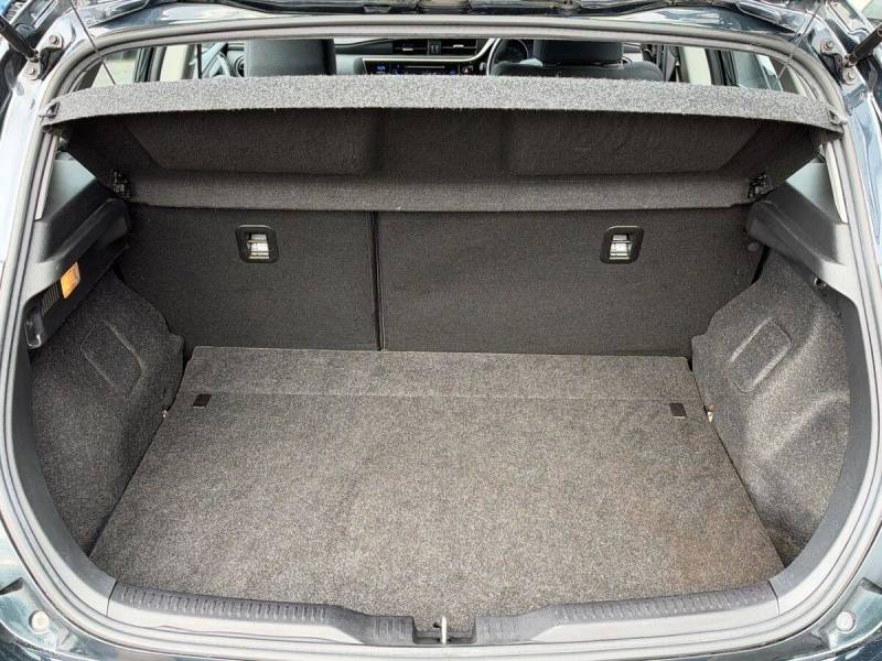 2016 Toyota Auris