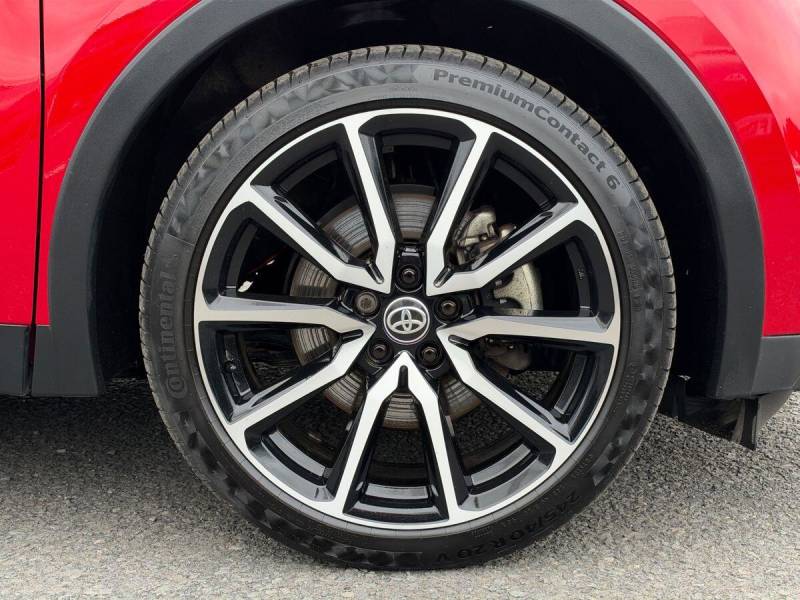 2025 Toyota C HR