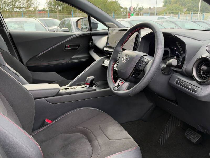 2025 Toyota C HR
