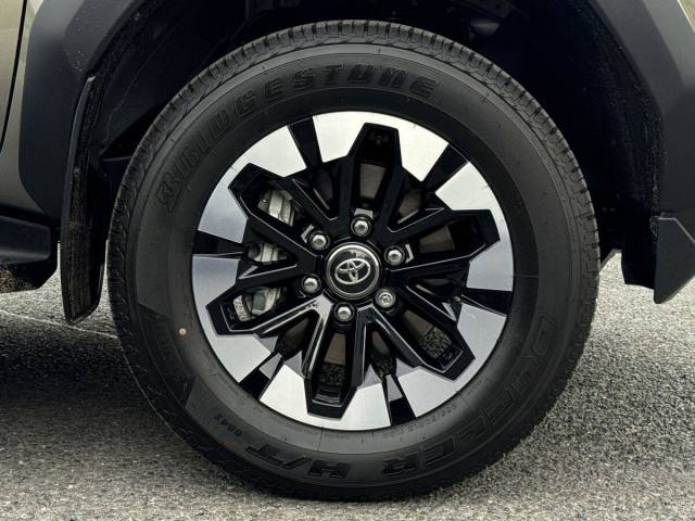 2026 Toyota Hilux Invincible D/Cab Pick Up 2.8 D 48V Auto