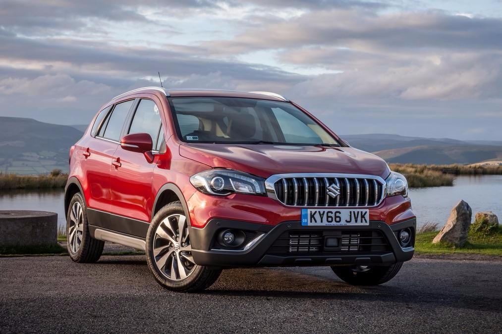 Autoexpress gives the new Suzuki SX4 S-Cross a 4* review!