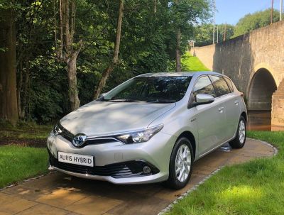 Auris 1.8 CVT Icon Tech Hybrid