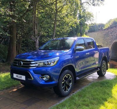 Hilux Invincible X 2.4 D4D