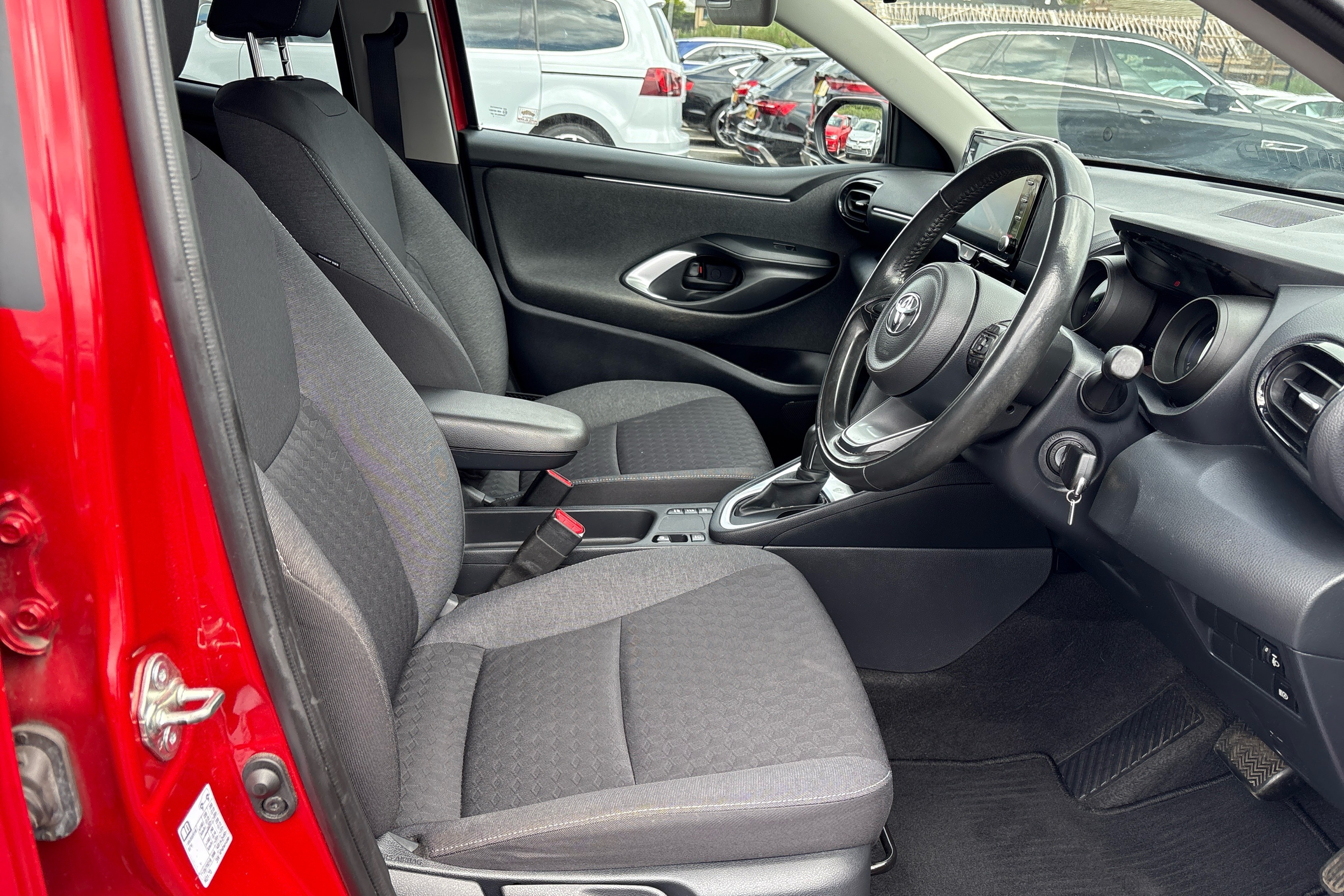 2022 Toyota Yaris 1.5 VVT-h Design