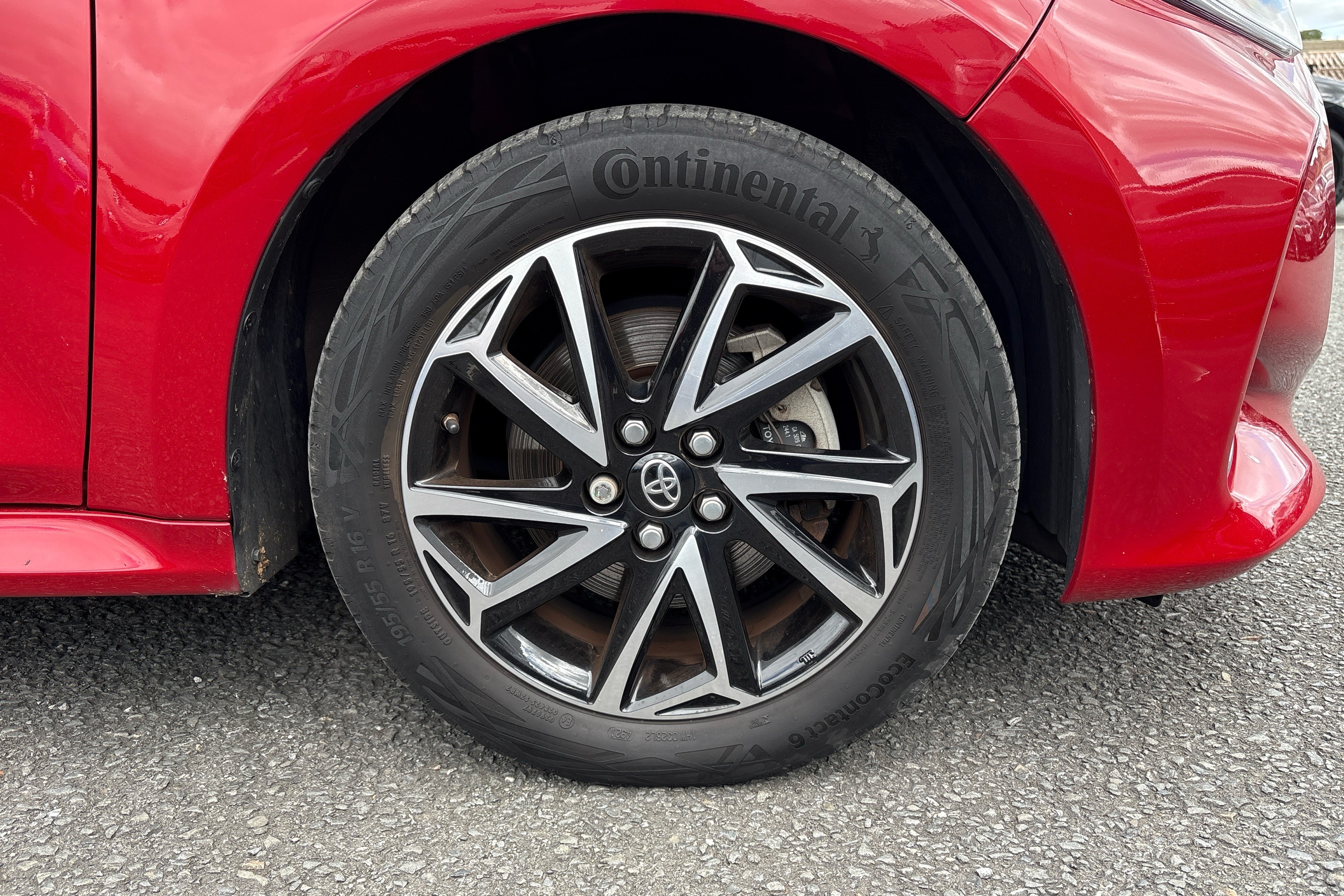 2022 Toyota Yaris 1.5 VVT-h Design
