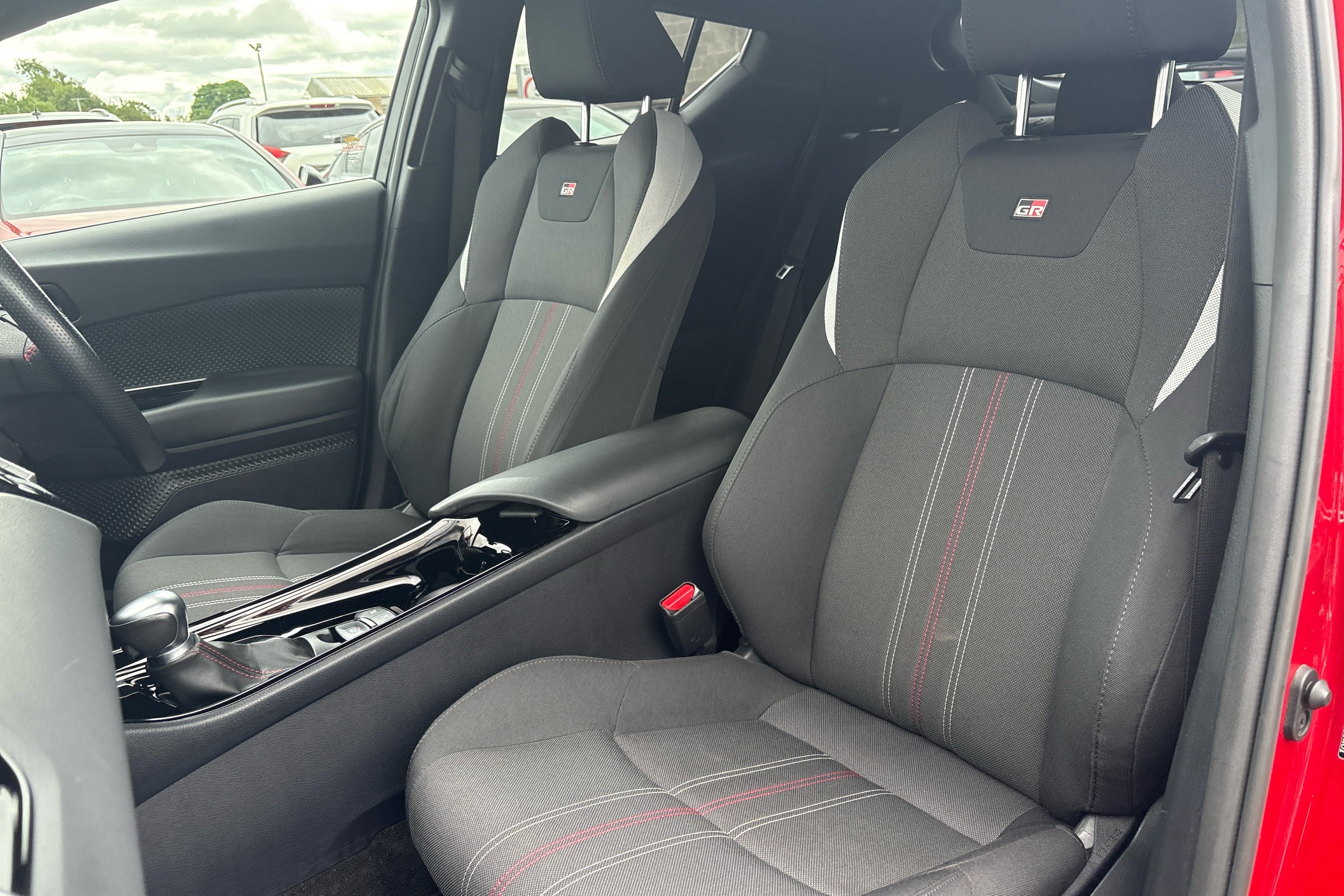 2022 Toyota C-HR 1.8 VVT-h GR Sport  