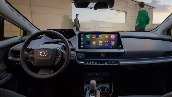 Toyota Prius Plug-in Hybrid - Interior