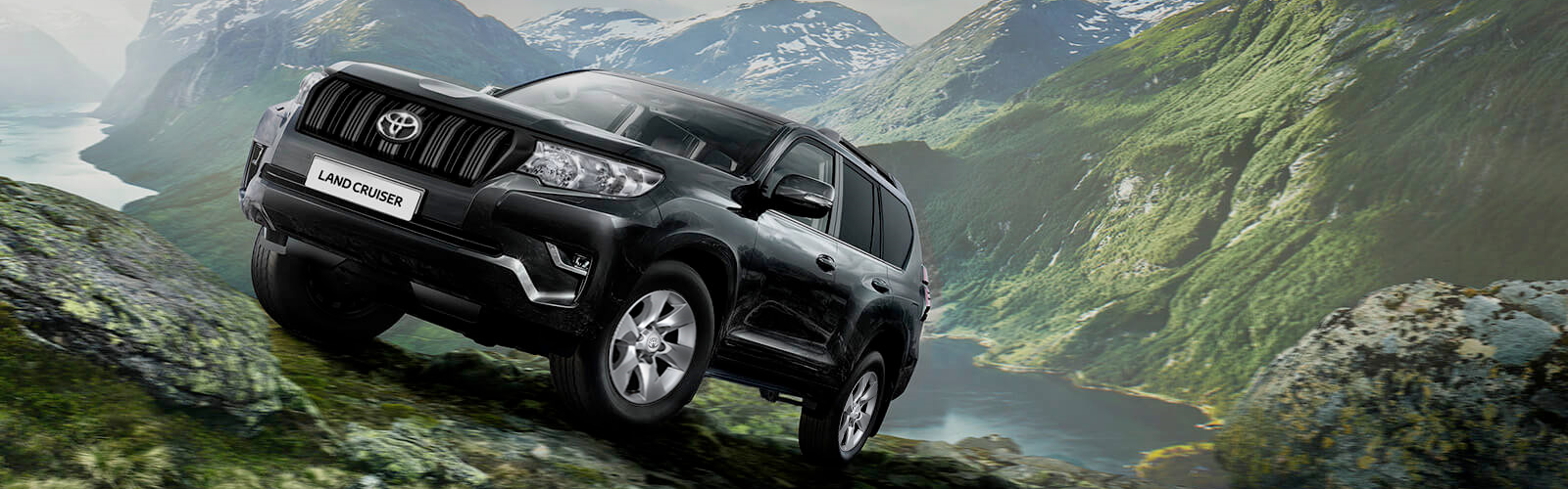 toyota-vans land-cruiser-commercial Banner