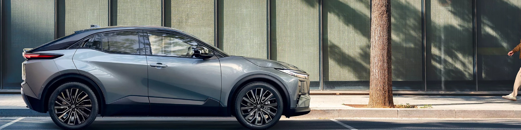 toyota c-hr-plus Banner