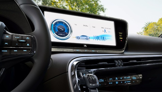 Toyota C-HR Plus - Interior