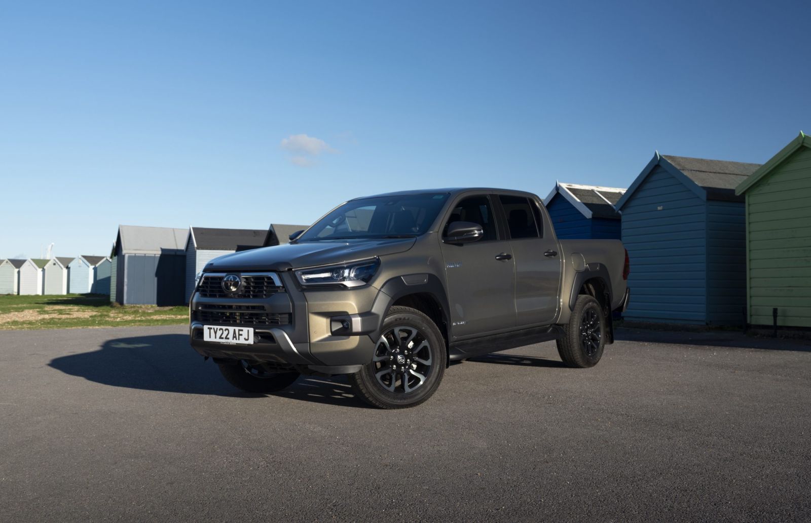 TOYOTA HILUX Invincible X D/Cab Pick Up 2.8 D 48V Auto